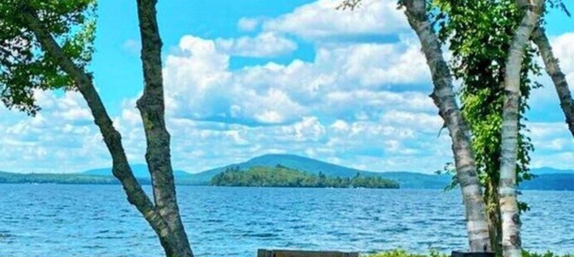 New Built! 2025 Cozy 3-bedroom chalet with water access to Rangeley Lake
