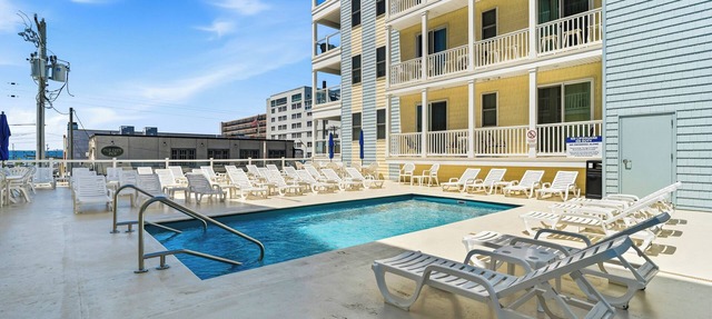 NEW CONSTRUCTION! ELEVATOR! POOL! 1BLOCK2 BEACH BOARDS RIDES! FANTASTIC!