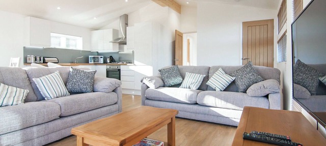 New in 2017. Spacious and luxurious lodge.