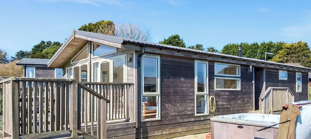 New in 2017. Spacious and luxurious lodge.