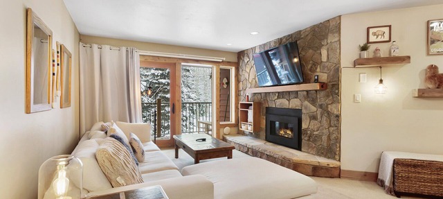 *New Listing* Remodeled Breckenridge condo, 1 block to historic Main St!