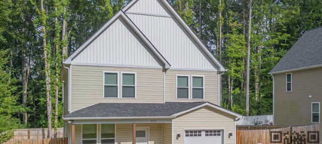 New Listing! Sleeps 11 - Fenced In Backyard