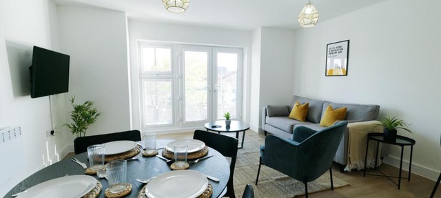 NEW Luxury South Manchester Flat