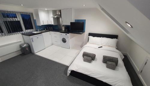 New Self Contained Flat,in Hayes, Free Parking