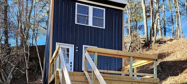 Newly Built Modern Cottage with New England Charm, near the Draper Mountain Trail System