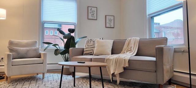 Newly Refreshed 3bd Spacious Unit Minutes from 290