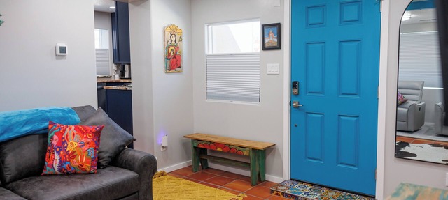 Nice 3-bedroom house with AC in Albuquerque near Historic Old Town