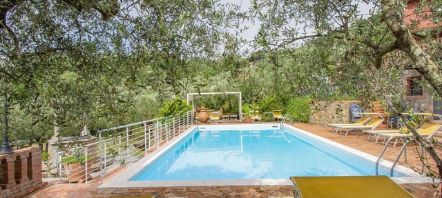 Nice apartment for 2 guests with hot tub, A/C, WIFI, pool, TV, patio and pets allowed