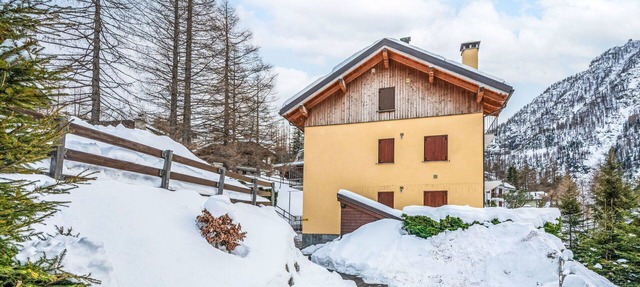 Nice apartment for 4 guests with WIFI, TV and balcony