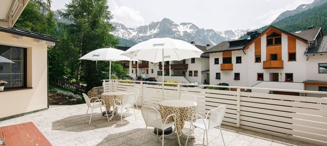 Nice apartment for 5 guests with WIFI, TV, terrace, pets allowed and panoramic view
