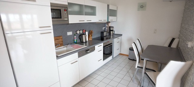 Nice quiet apartment with a view of the water and free WiFi