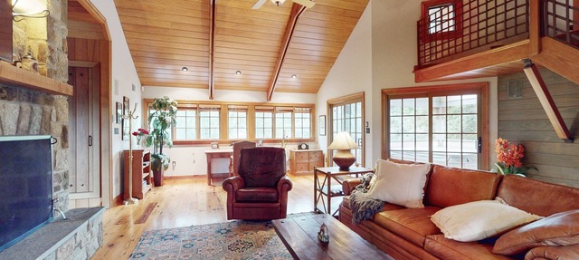 North Potomac escape with balcony, pool, streaming, full kitchen, W/D, & AC