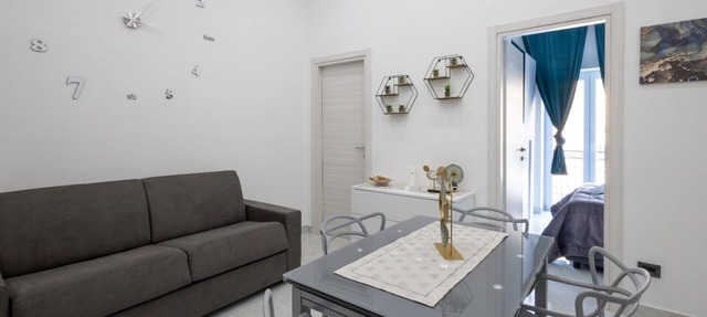 Oberdan Palace studio apartment3