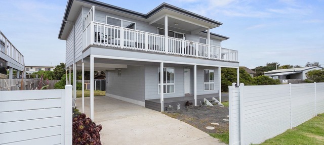 Ocean Pearl by Ready Set Stay - 10 min Walk to the Beach, BBQ