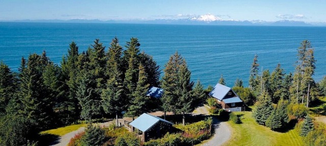 Ocean-view Cabins on the Anchor Point Bluff