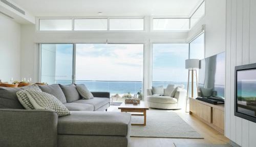 Oceanview Escape - Luxe Coastal Retreat with Hot Tub