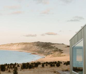 Off-grid Beachfront Cabin on Kangaroo Island