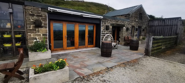 Off grid remote cottage secure garden dog friendly