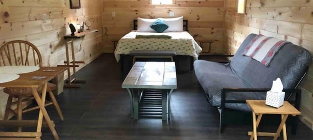 Off Grid Tiny House Glamping On 22 Acres!