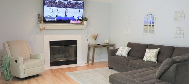 Offshore Haven; Serene Neighborhood, 3 Miles to Beaches and Golf Courses