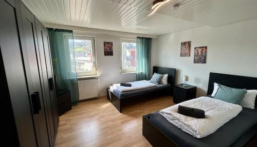 OhPardon! GAILDORF - Monteurwohnung im DG, Einzelbetten, Garten