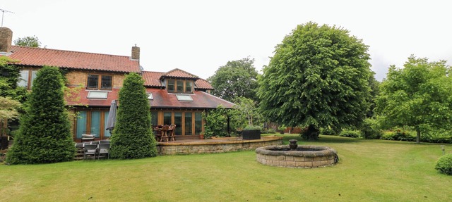 OLD MILL HOUSE, family friendly, with a garden in Cuckney