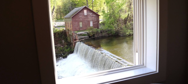 Old Mill Inn