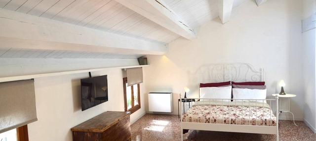 OLLY HOME luxury loft