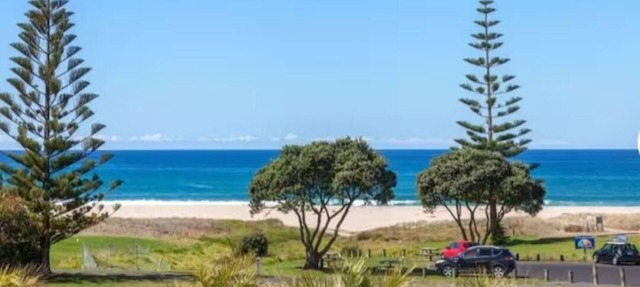 Onemana Coastal Palms - Beachfront Escape