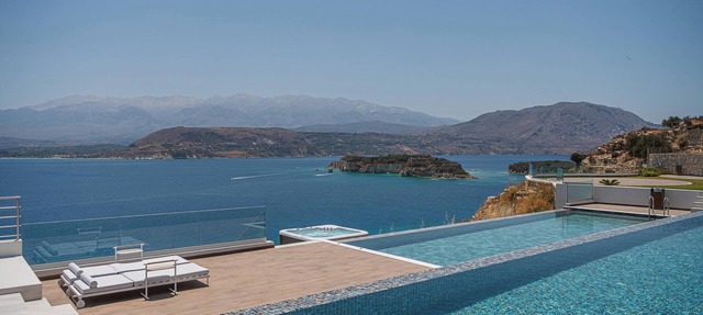 Only View Villa-Timeless Coastal Retreat by etouri