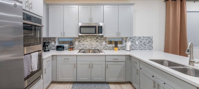 Oro Valley/Garage/2 BR 2BA/Office/Fenced
