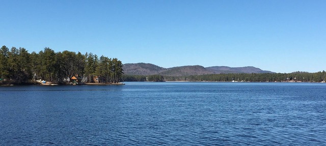 Ossipee Lake WATERFRONT Cottage - Private beach/dock, lovely mountain views!