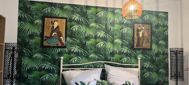 Our 2024 newly built and cozy apartment in vintage-modern style with about 60sqm is at ground level with separate entrance and can accommodate 1-4 people. The fully equipped kitchen with fridge, stove, oven, kettle and coffee machine