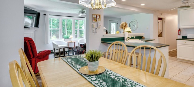 Outdoor Exploration: Quaint North Conway Cottage!