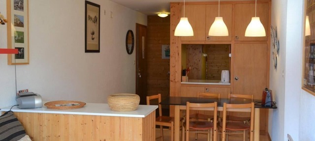 Outside : flat for 4 person on the 2nd floor, balcony -Inside : 55 sqm, living room with dining area