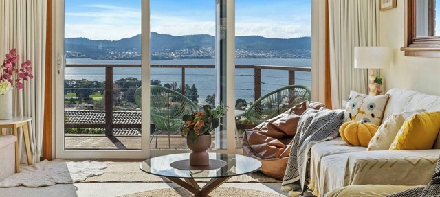 Panorama Magic A Sandy Bay Family Escape