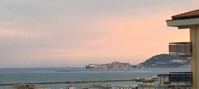 Panoramic apartment with Gaeta view