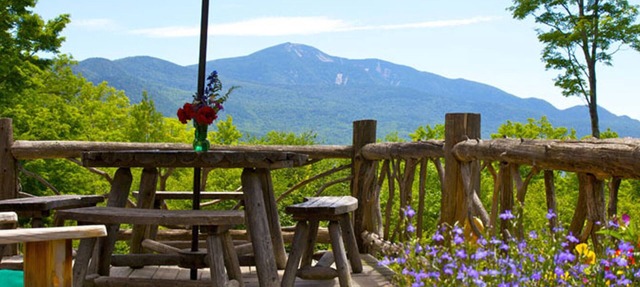 Panoramic Mountain Views From This Private Mountain Cabin.