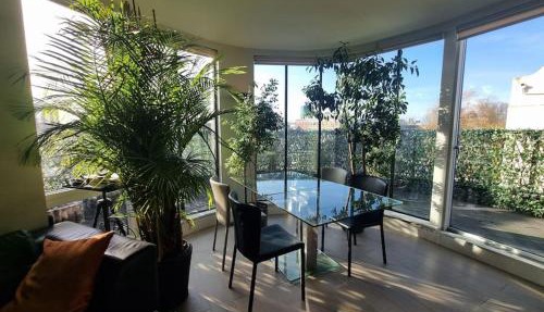 Panoramic Pondview Penthouse