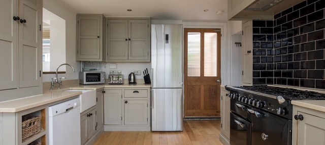 Pass the Keys | Brambles Spacious Home Sleeps 8 Legoland Windsor in 5mins