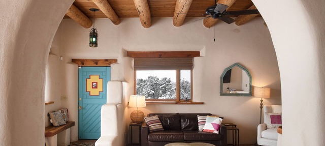 Peaceful Adobe Compound 2 Houses between Taos TSV - Mountain Views, Hot Tub