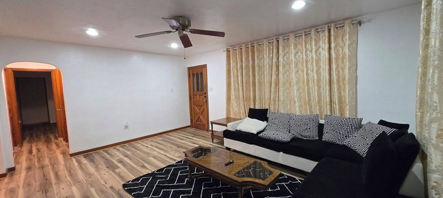 Peaceful, spacious and newly renovated house with AC in charming Hill top