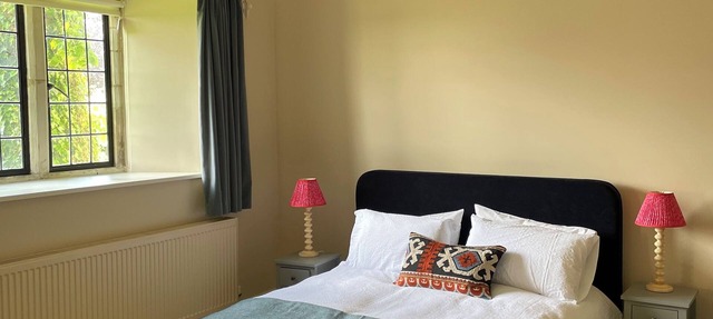 Peaceful Studio in the middle of the Cotswold Countryside. Perfect Getaway.