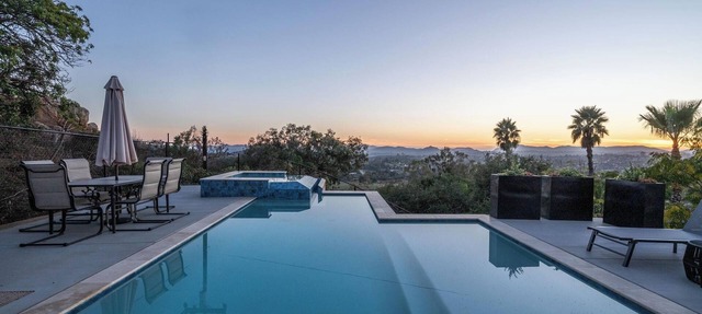 Perched on a Hillside: Amazing Views w/Pool & Spa!