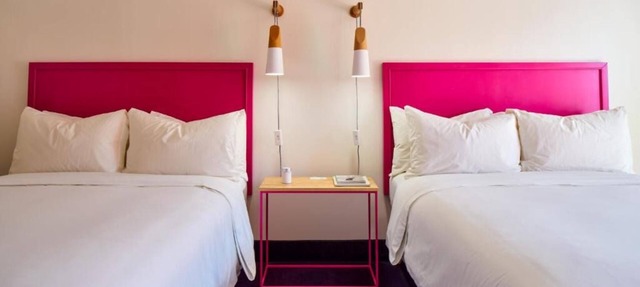 Perfect Bonding Experience with Family & Friends! Four Poolside Units to stay!