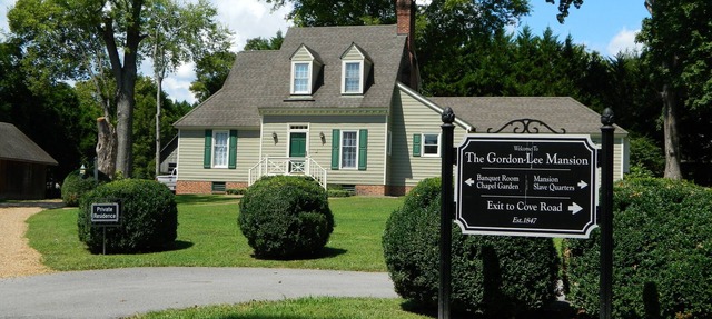 PERFECT LISTING ! House in Historic Chickamauga