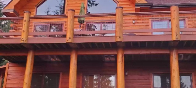 Perfect 3-bedroom cabin in tranquil Crescent Lake Oregon with AC
