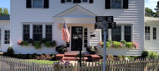 Perfectly Situated, Beautifully Renovated, Very Short Walk to Beach and Mall!