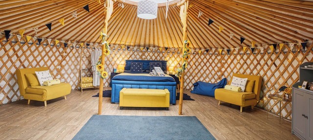 PERIGNON Luxury Heated Yurt with Private Hot Tub