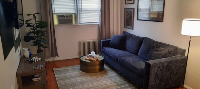 Pet Friendly Apartment minutes from NYC!